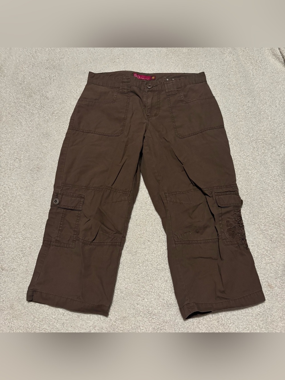 SO Women's Brown Cargo Capris Y2K size 5